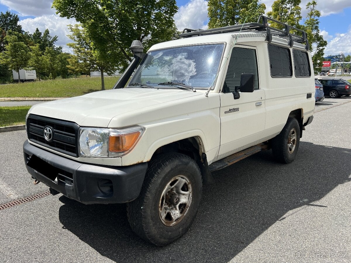Toyota HZJ 78 LandCruiser, 2009, ARB kompresor, uzávěrky