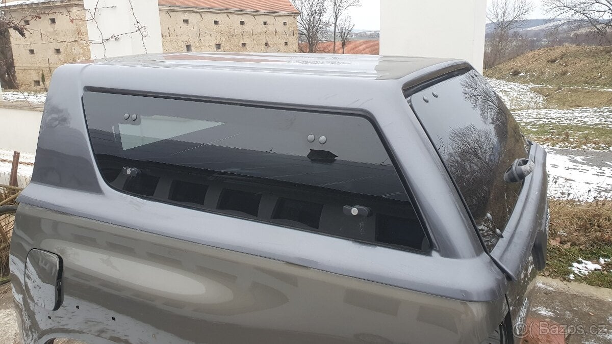 TOYOTA HILUX hardtop