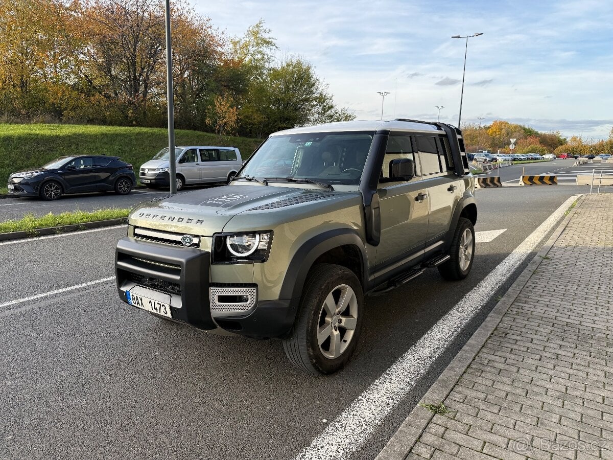 Land Rover Defender 110 3,0D 250 MHEV AWD Offroad paket