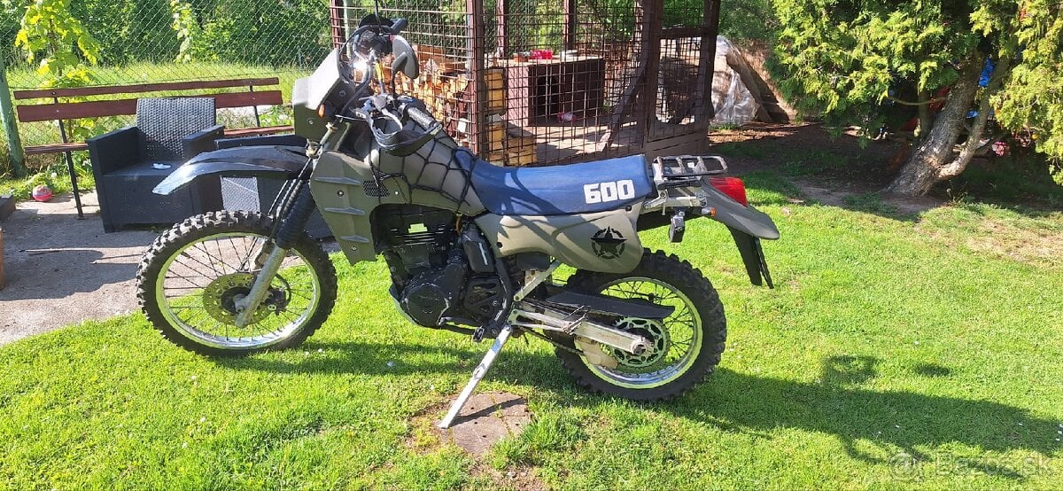 Predám Kawasaki KLR 600 z ŠPZ