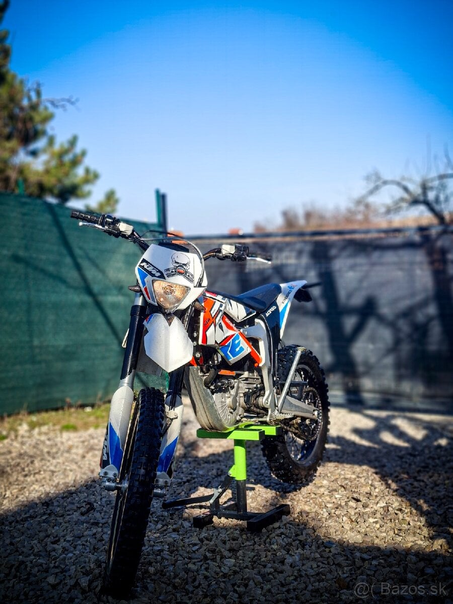 Elektrická KTM  freeride E-XC 2016 – SPZ – tiché enduro