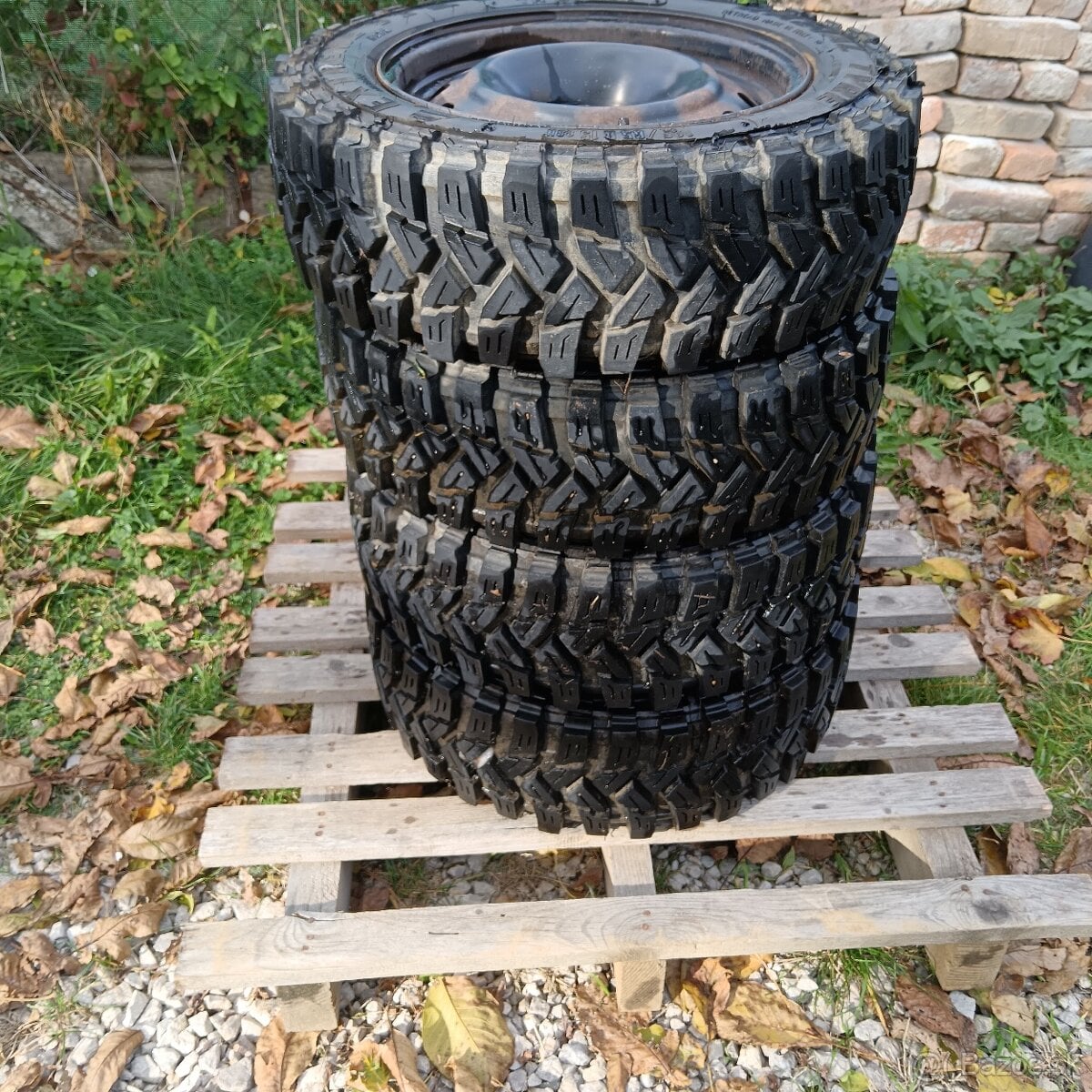 Predám offroad pneu 185/65/R15 vzor plus 2