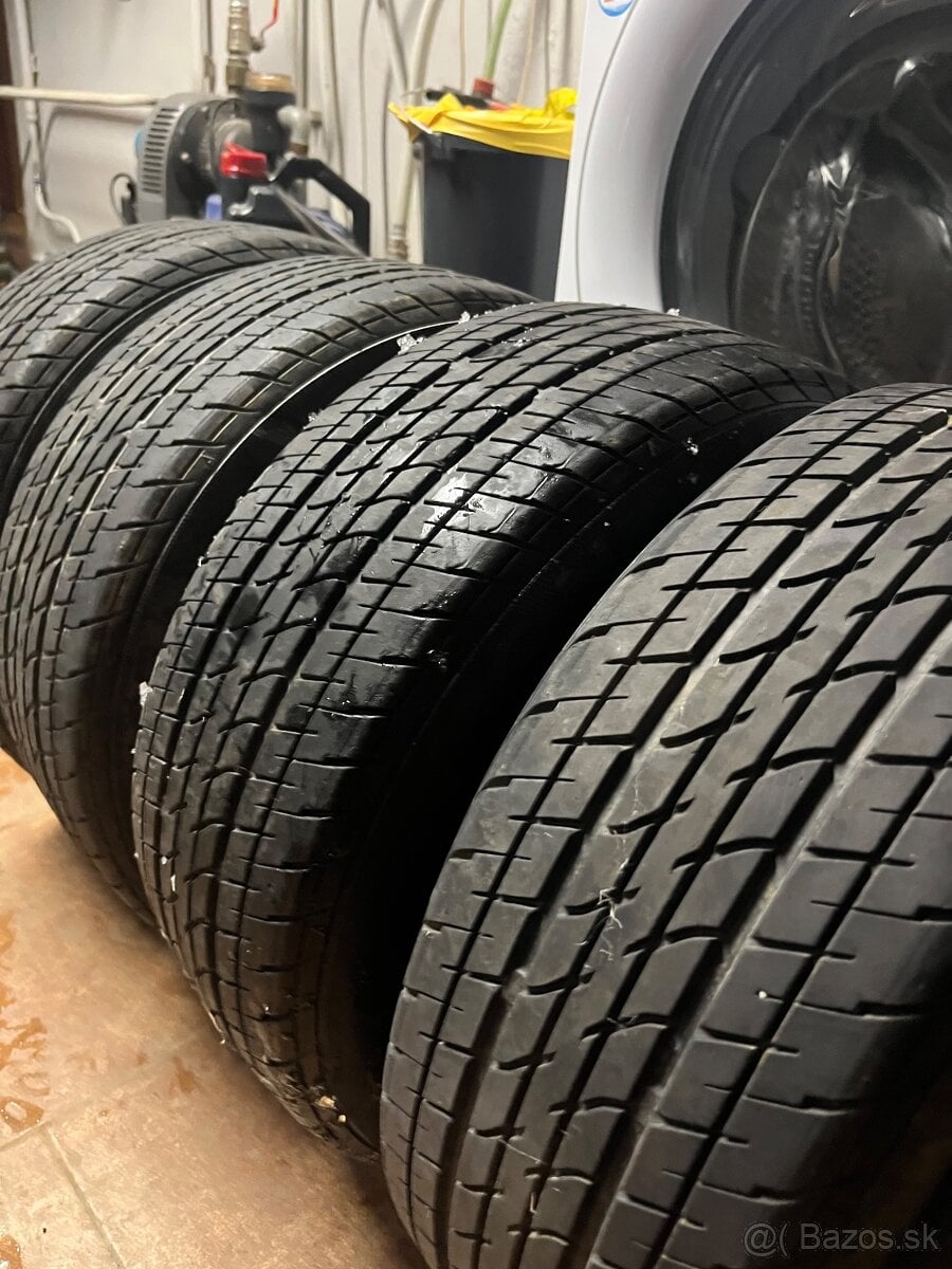 Predám 4 ks pneu na štvorkolku
