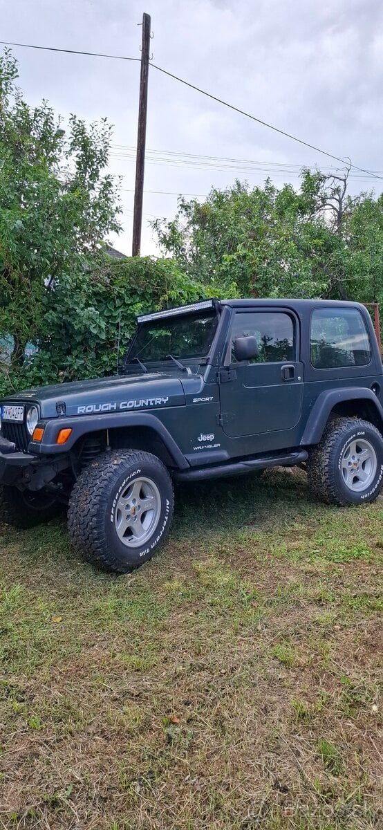 Predám Jeep Wrangler 4L automat.