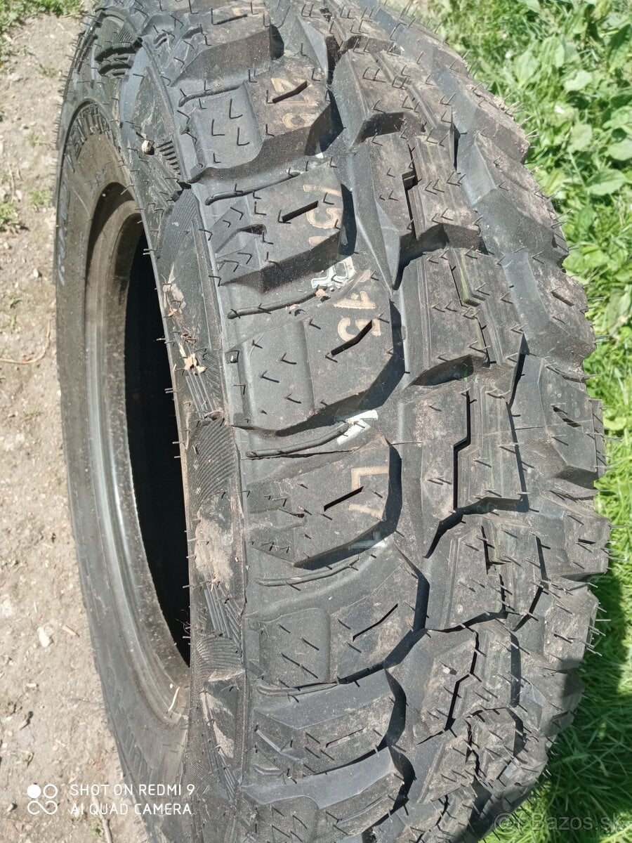 Pneumatika  215/75, R15 , Kumho LT
