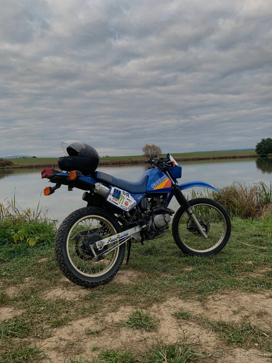 Suzuki DR 125