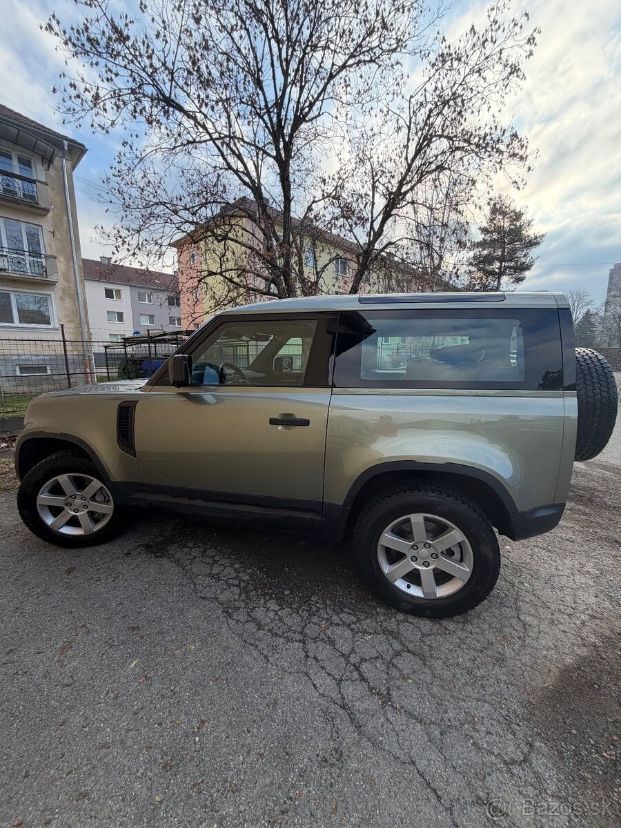 Land Rover Defender 3.0 I6 400k