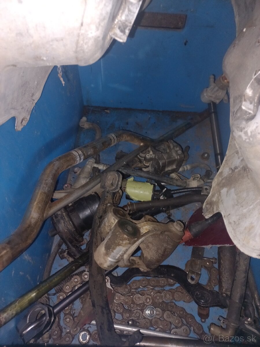 Honda Dominator diely