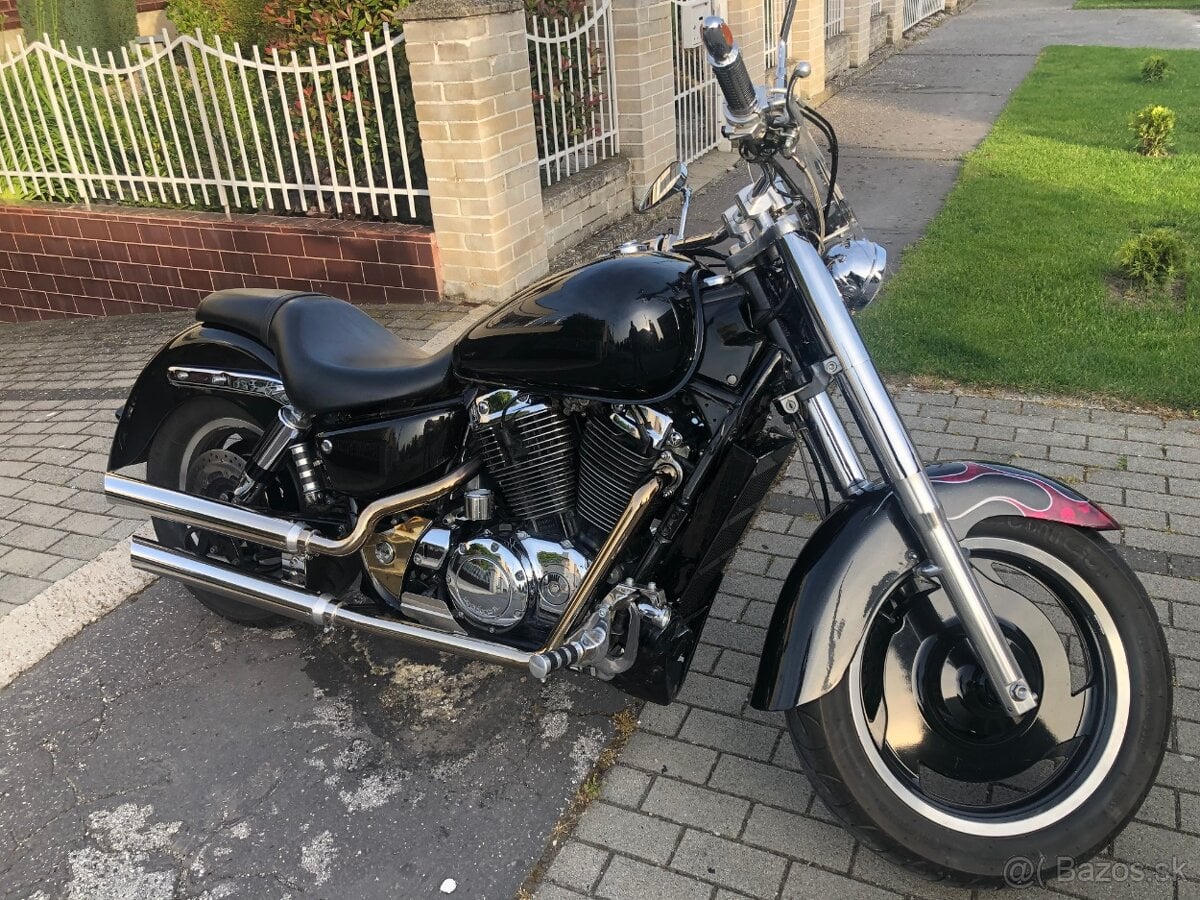 Honda Shadow Sabre VT 1100 C2