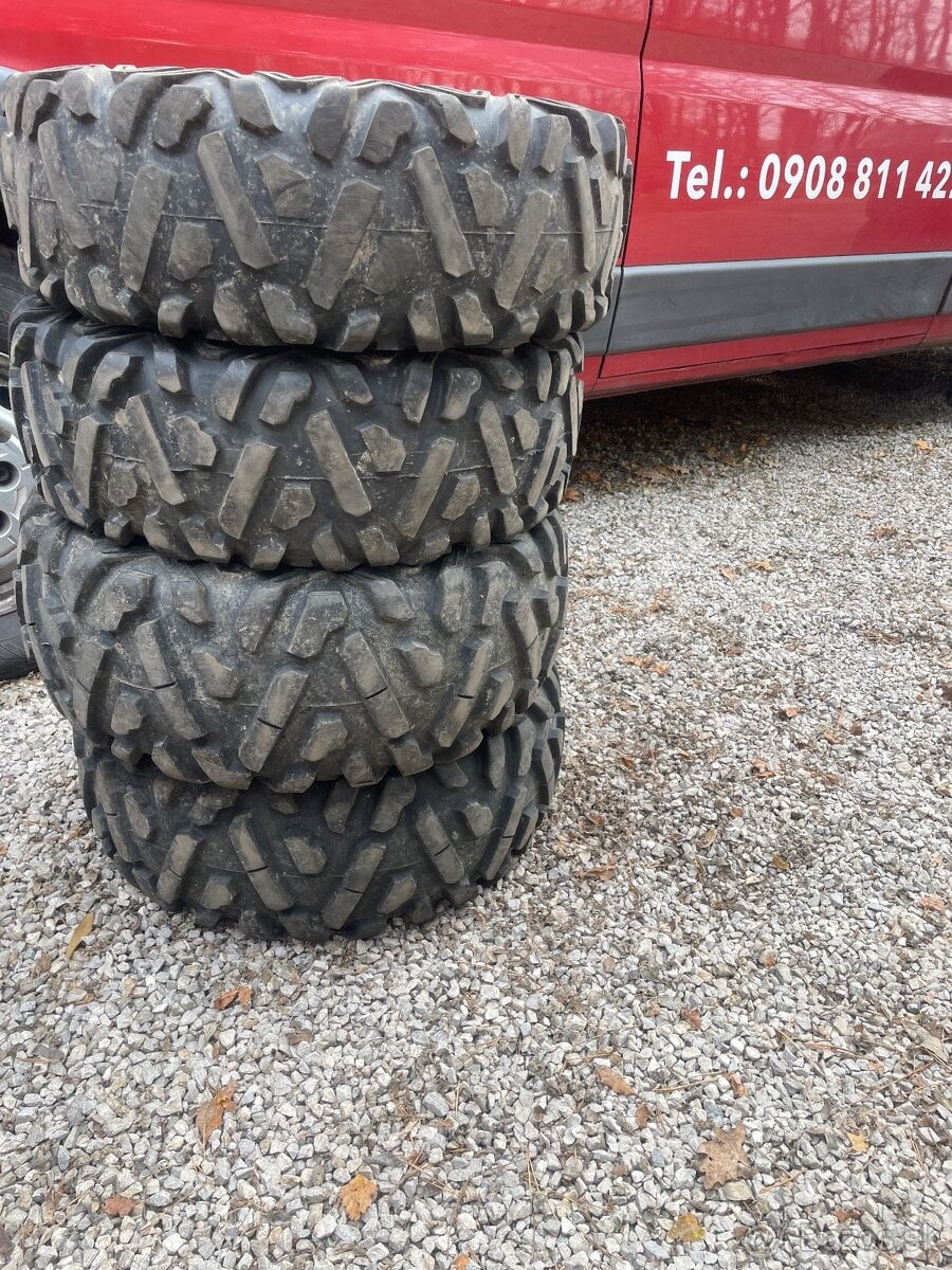 Predam pneu 26x8-14 a 26x10-14