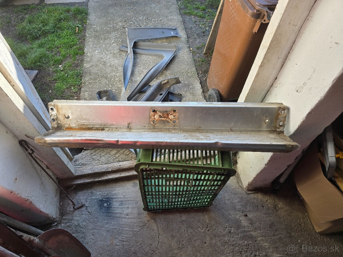 Kryt nárazníka Nissan Patrol Y60