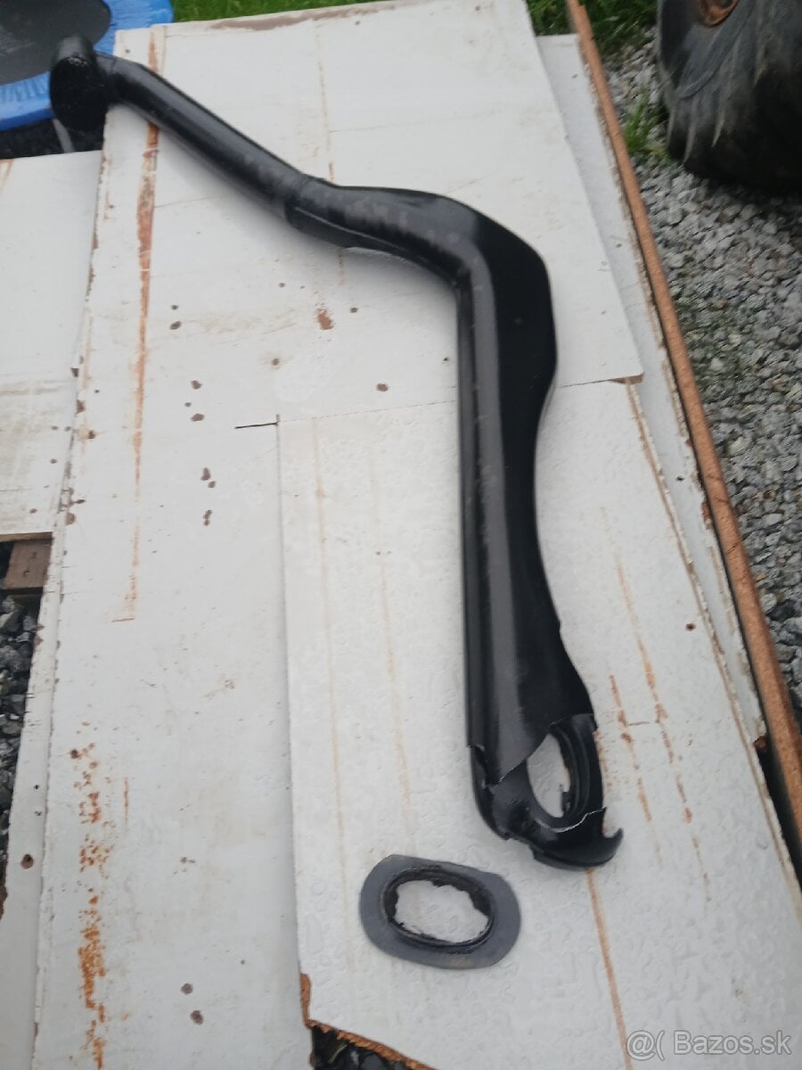 Range rover p38 poškodený šnorchel