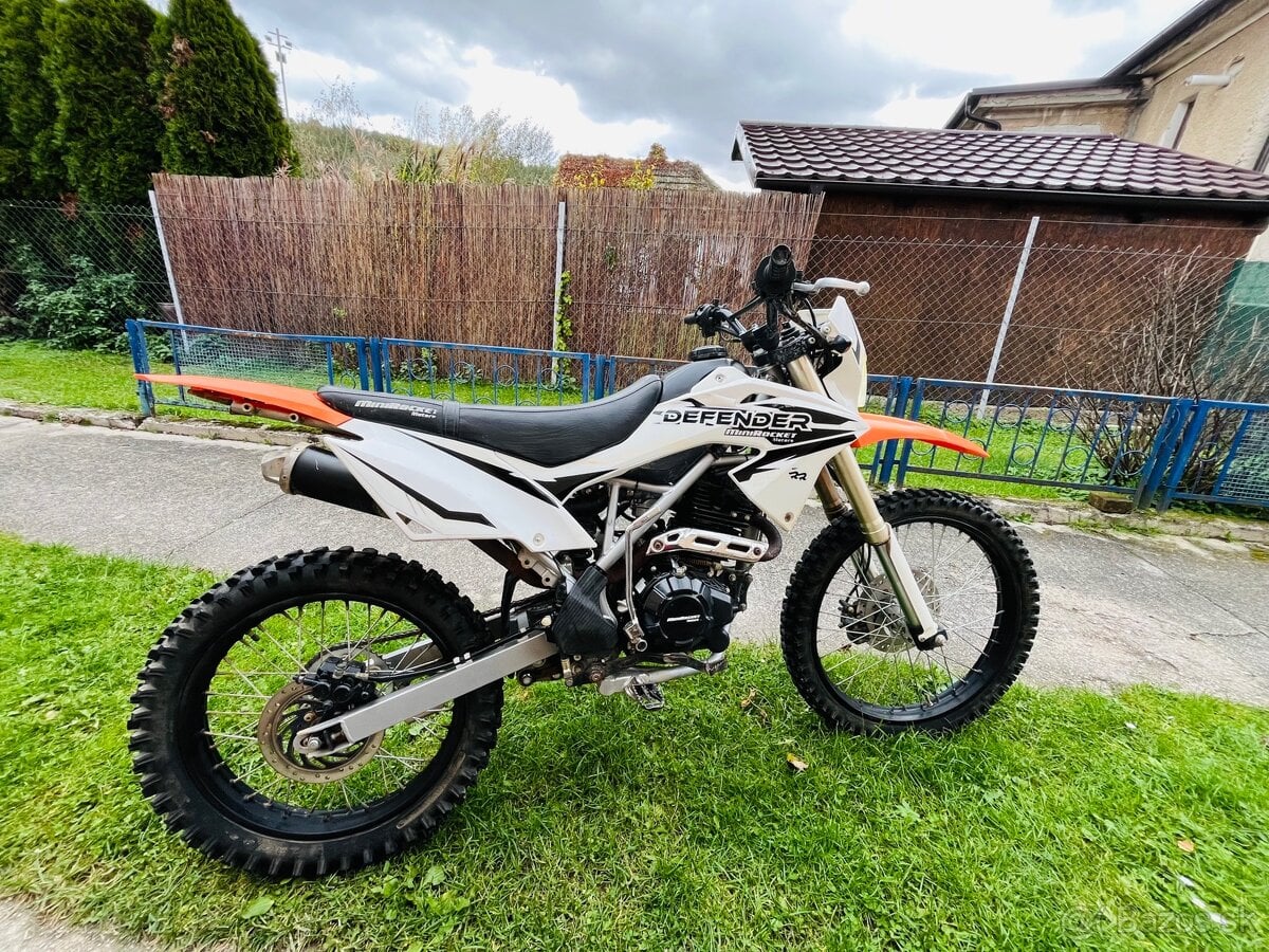 Mikilon Defender 250RR