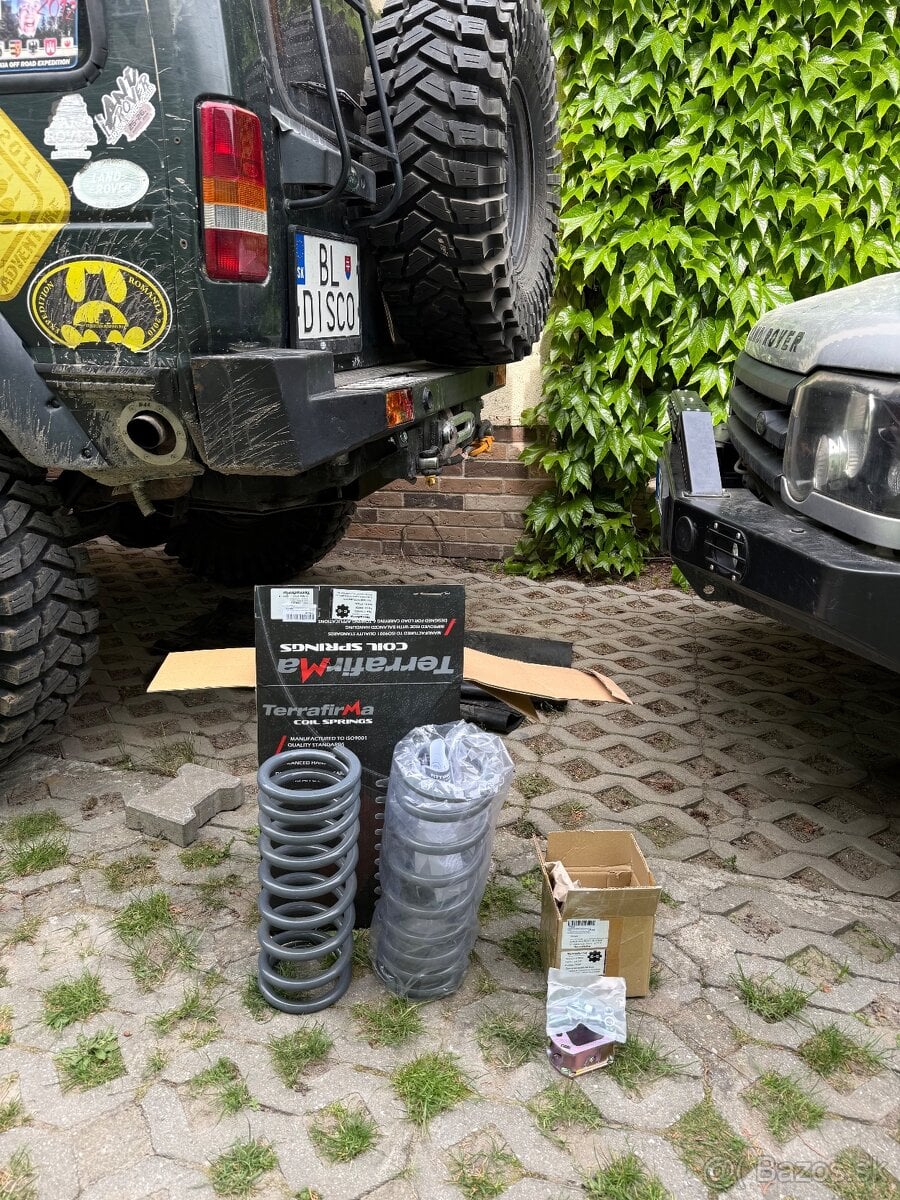 Pružiny a podložky Land Rover