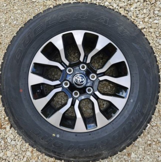 alu  kolesá  TOYOTA HILUX (rezervace)