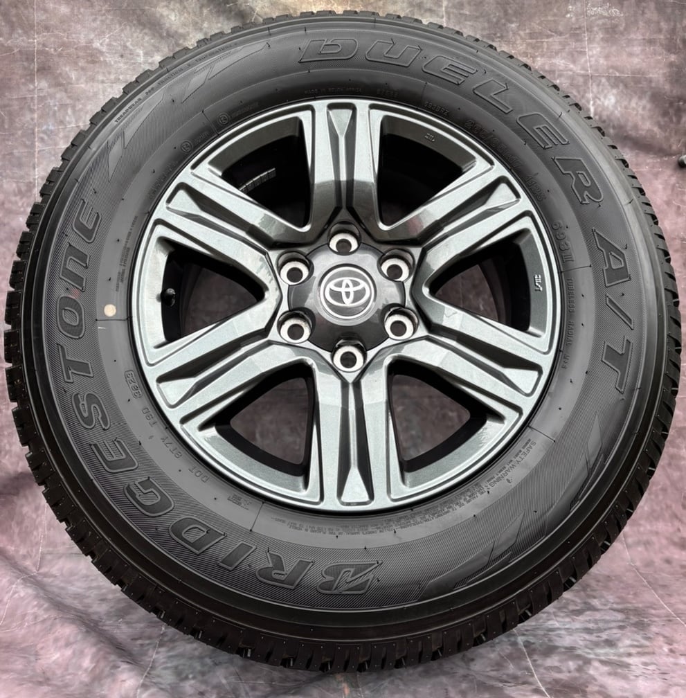 Zánovní alu Toyota Hilux 265/65R17 112S 99% VZORKU