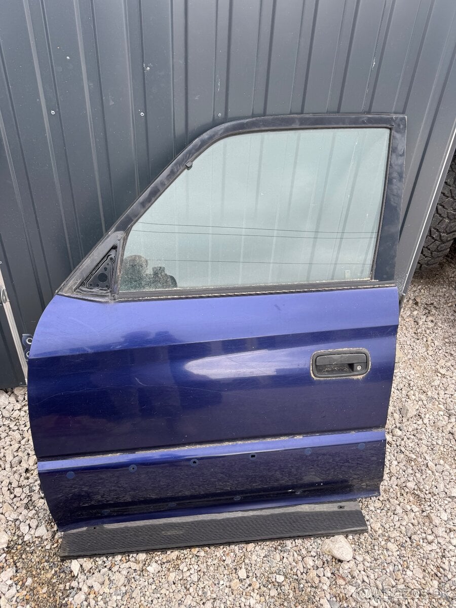 Predám dvere na toyotu land cruiser 95