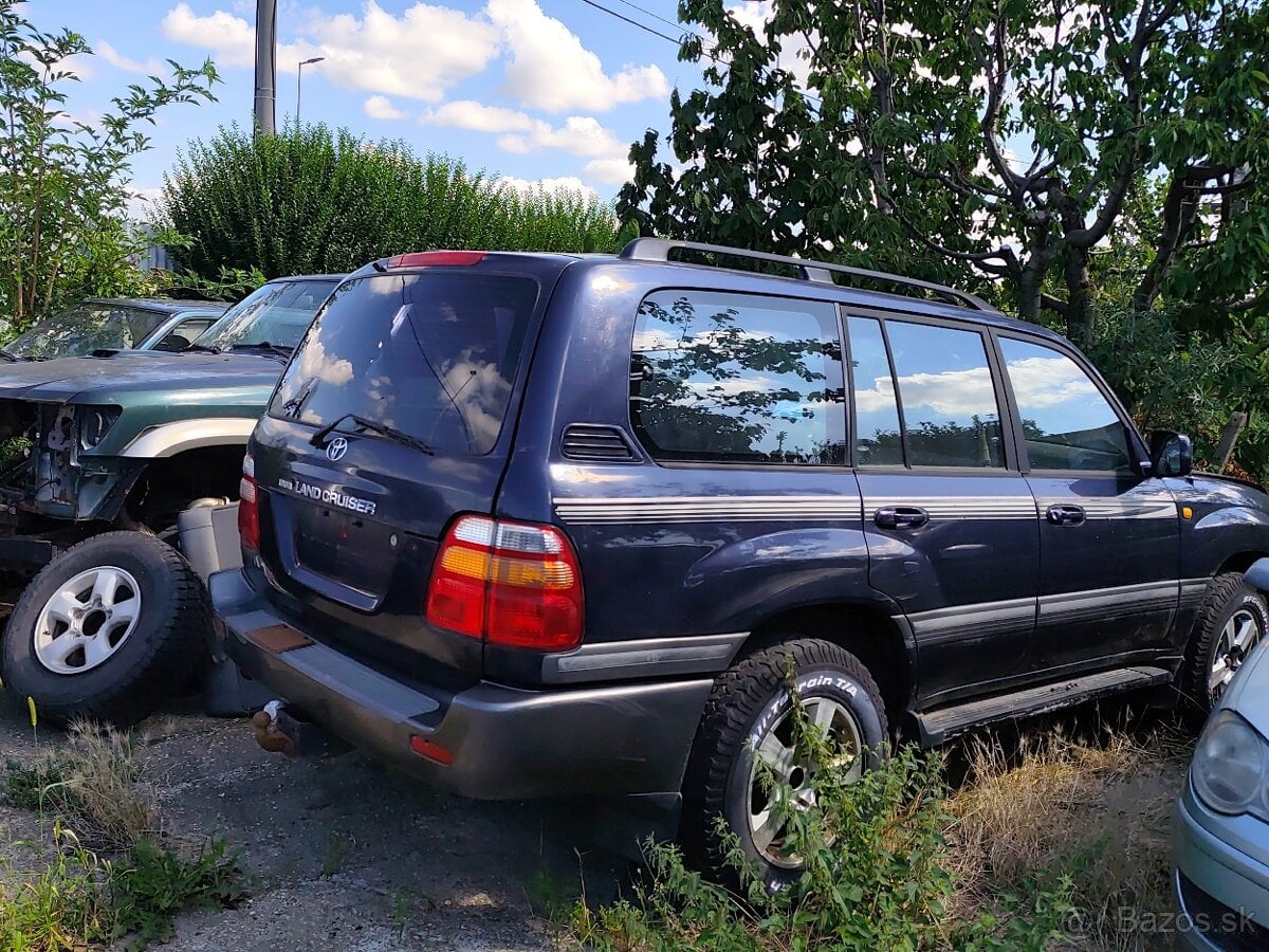 Toyota Land cruiser 100