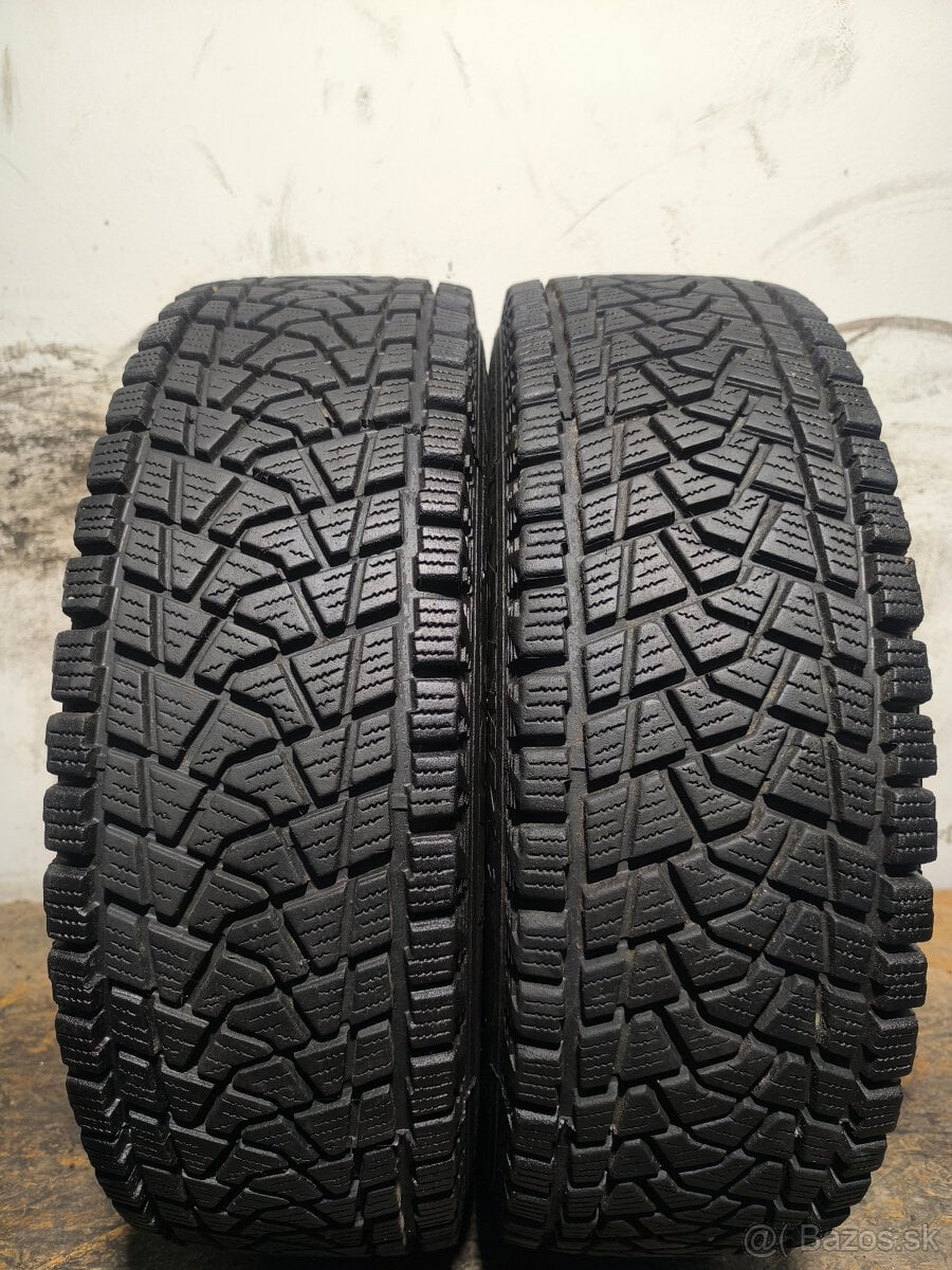 215/65 R16 Zimné pneumatiky Pneu Vranik Ice Plus 2 kusy