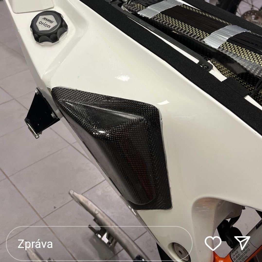 KTM Rally Replica - opěrky .