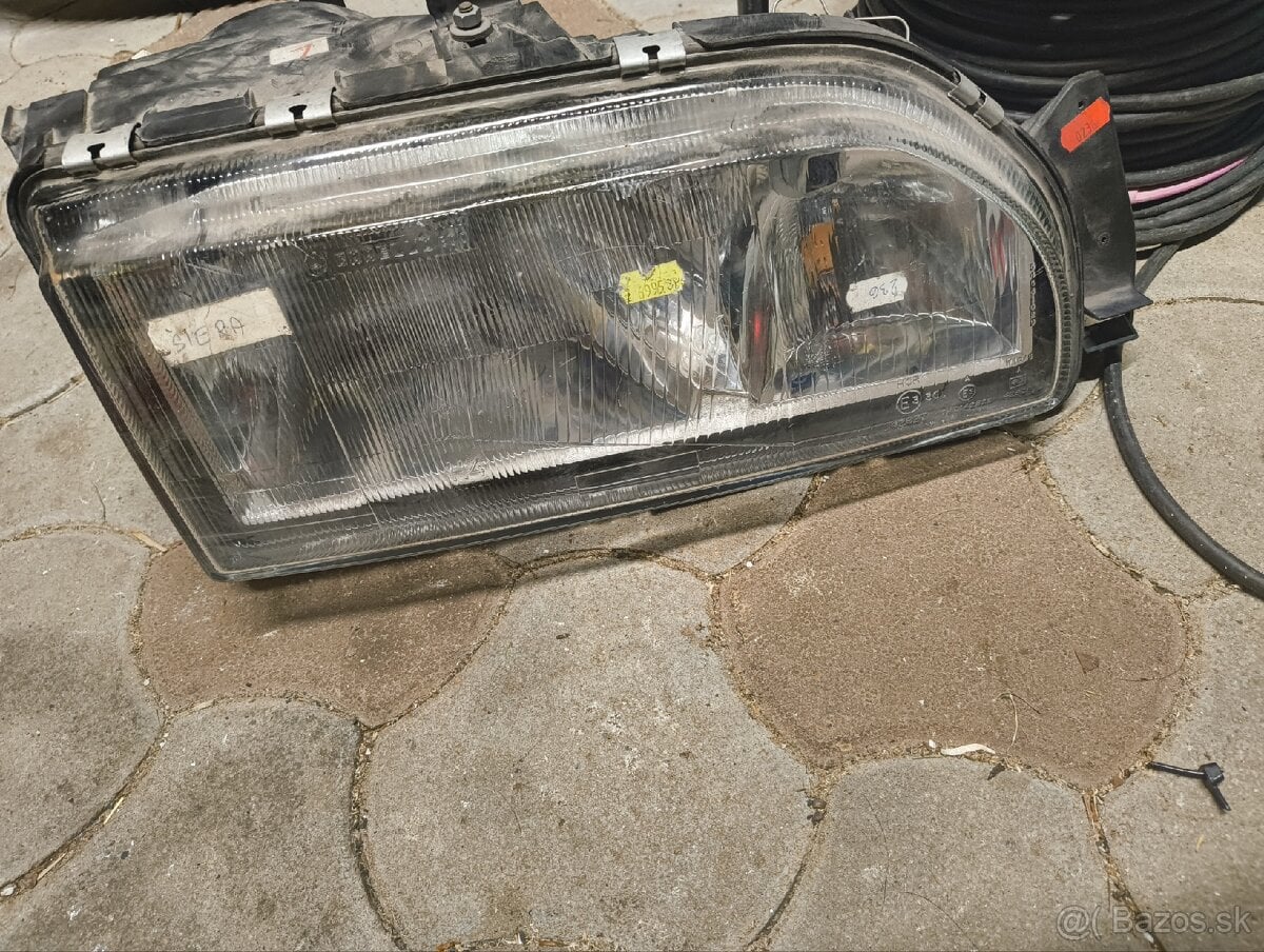 Predám nové pravé predné svetlo Ford Sierra