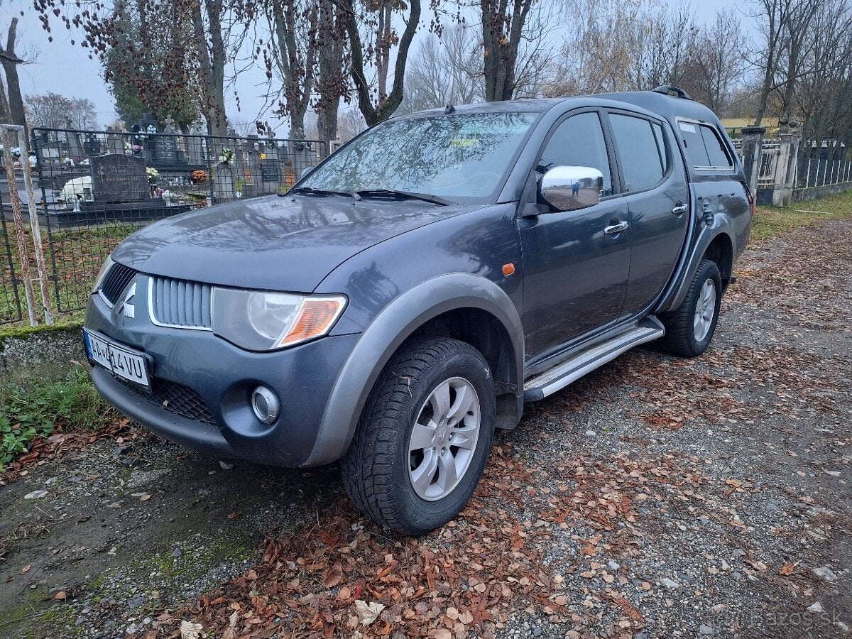 MITSUBISHI L200 4X4 NOVÁ STK EK 2027 KLÍMA ŤAŽNÉ