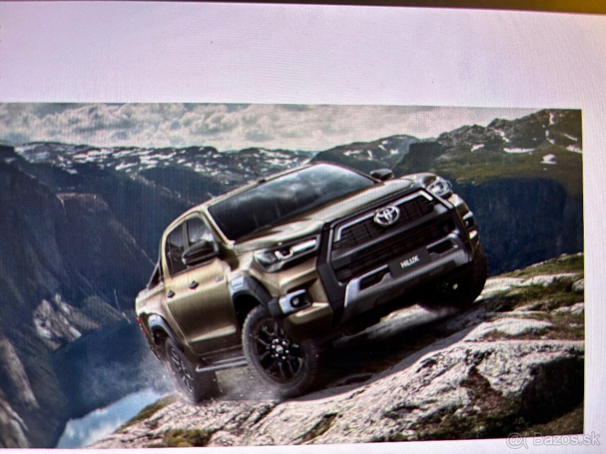 Originálny základný set krytov motora Hilux 2024