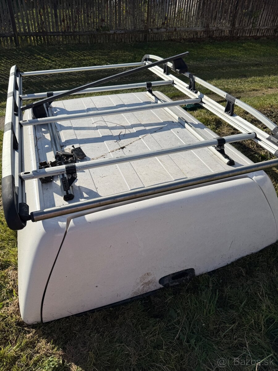 Hardtop a nosič toyota hilux