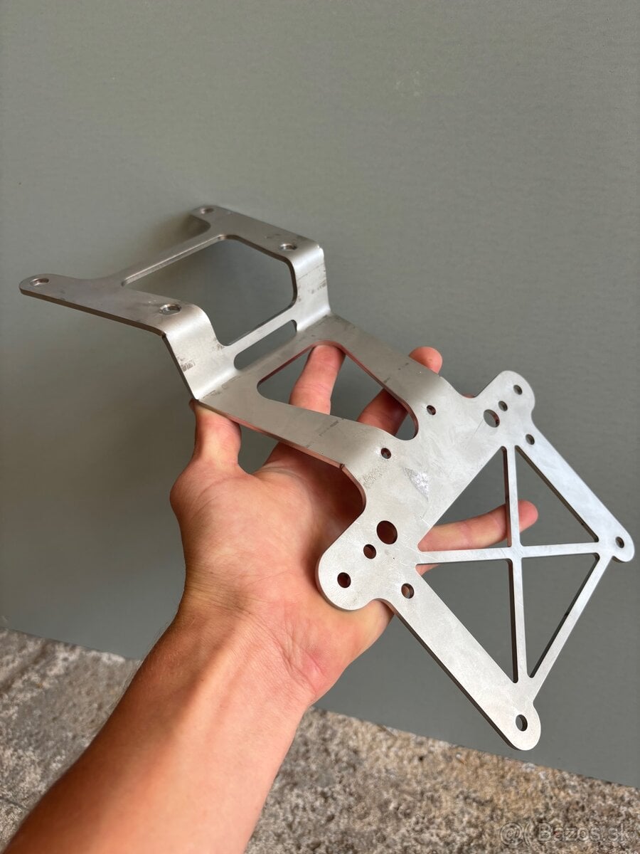 Držiak / stojan ŠPZ značky