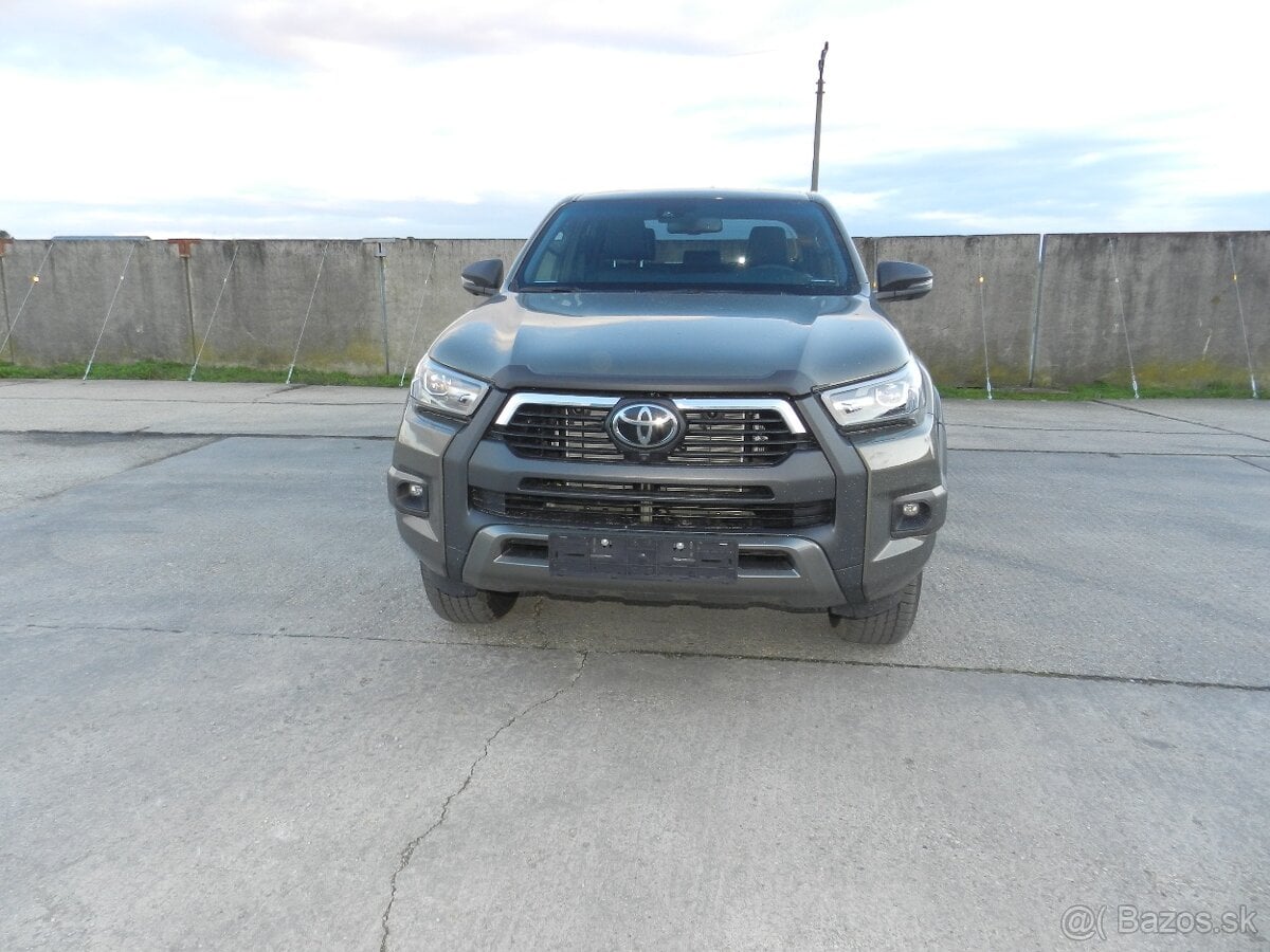 Toyota Hilux 2.8 Diesel MHEV Invincible