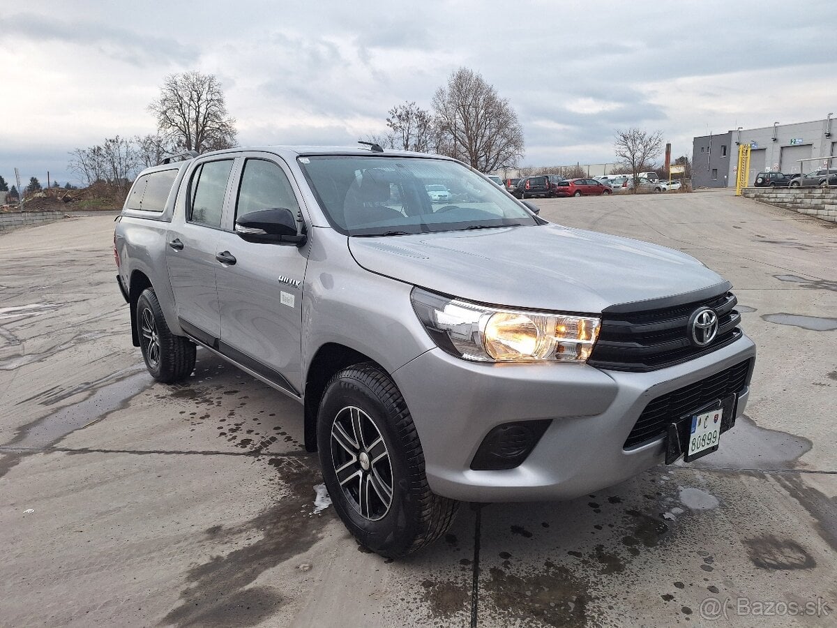 TOYOTA HILUX 2,4 DIESEL 4X4 ŤAŽNÉ  3200KG