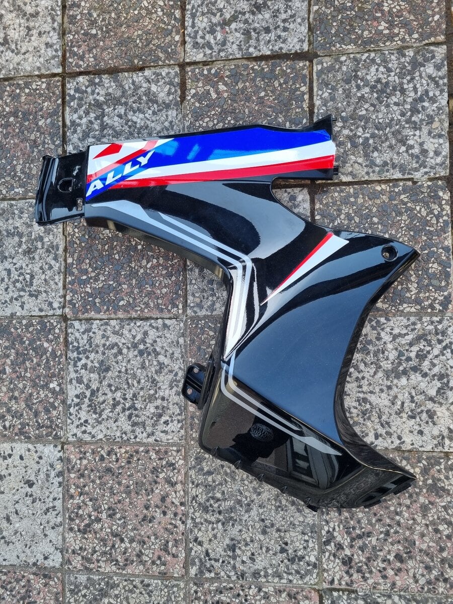 Honda CRF 250 rally, ľavý bočný plast