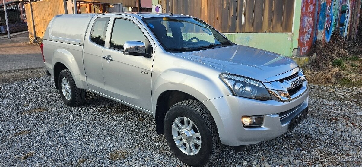 Isuzu D-max Double Cab Custom 4WD A/T