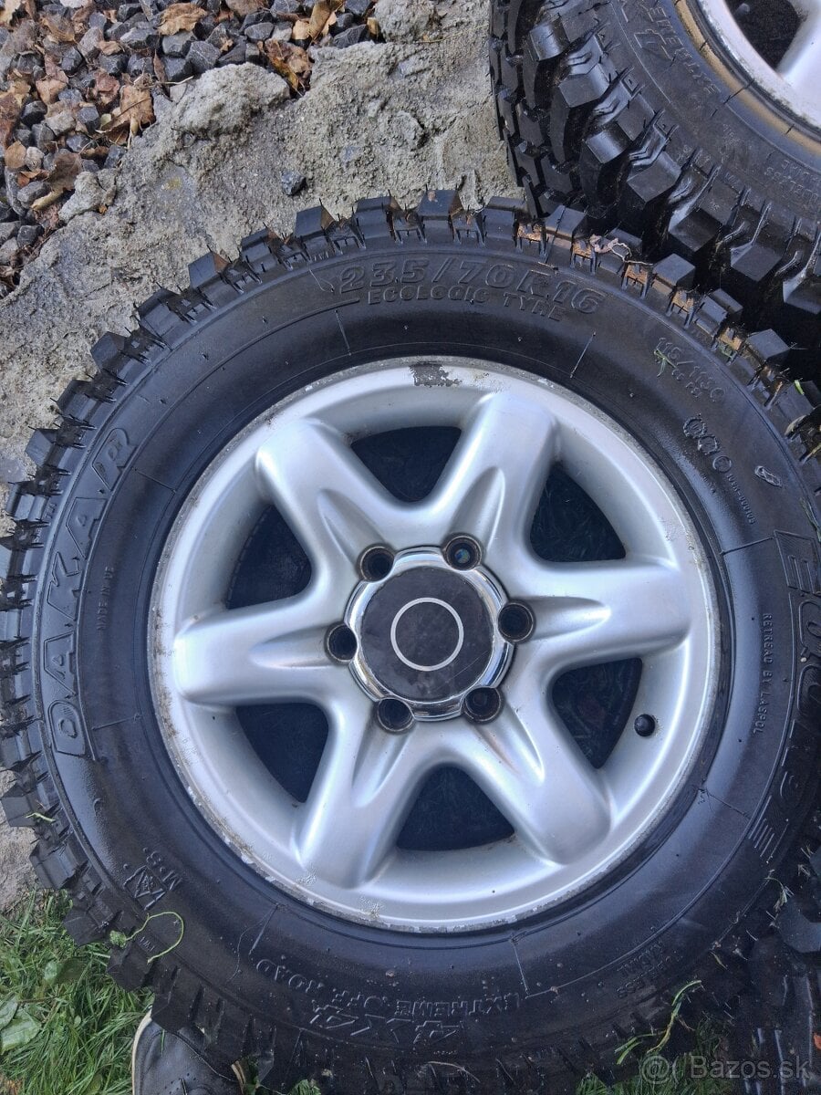 Pneumatiky 235/70 R16 +disky