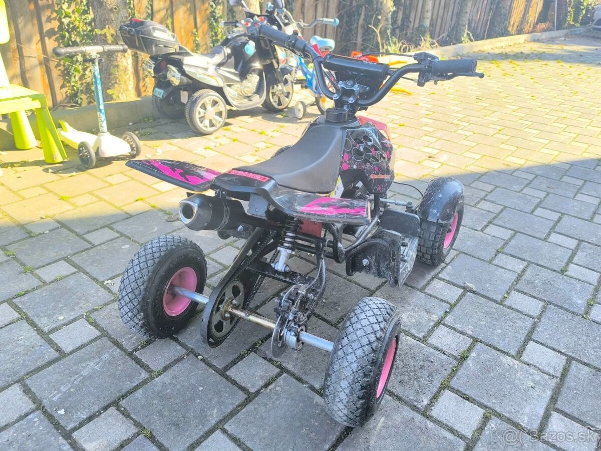 Detská benzínová štvorkolka