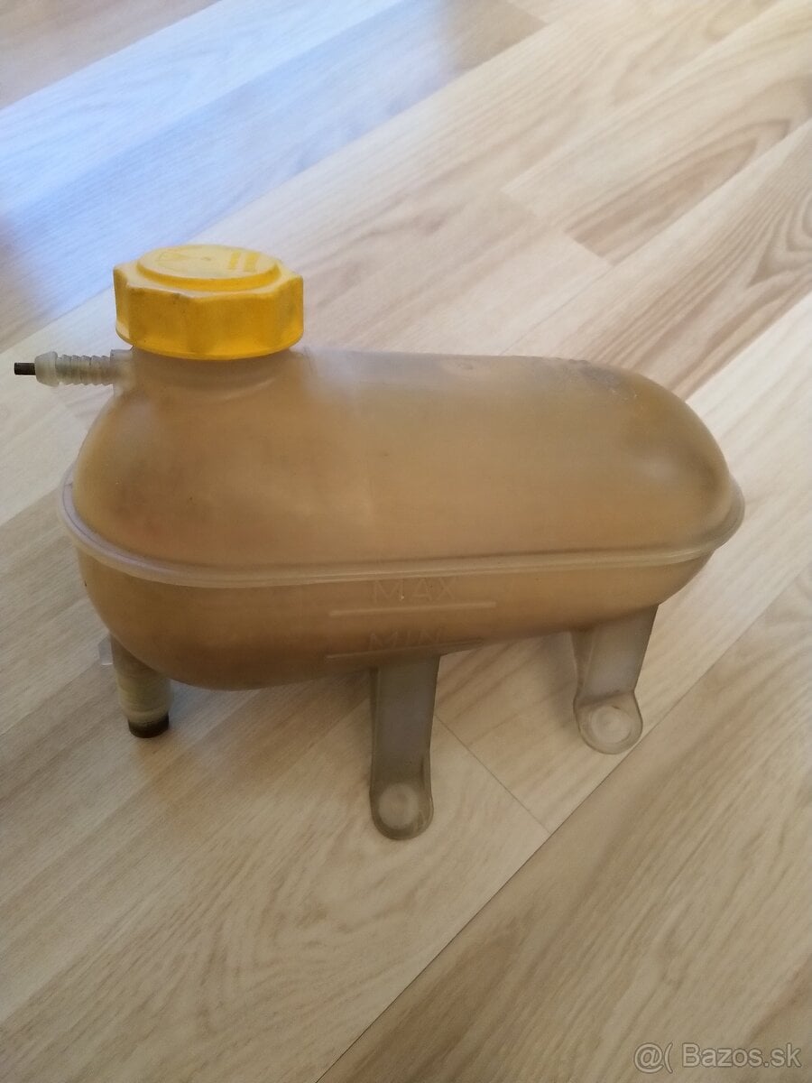 Vyrovnávacia nádržka Ford Sierra