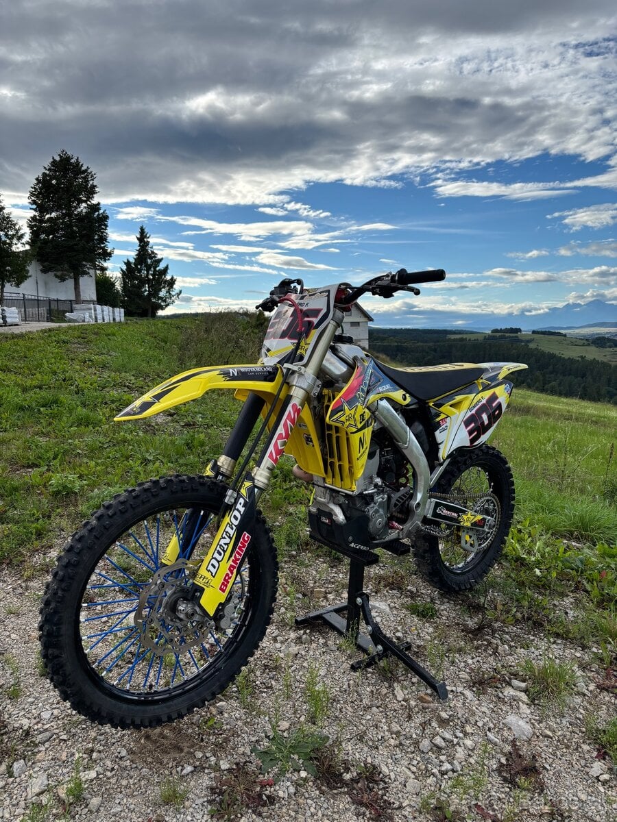 Suzuki rmz 250 , vstrek