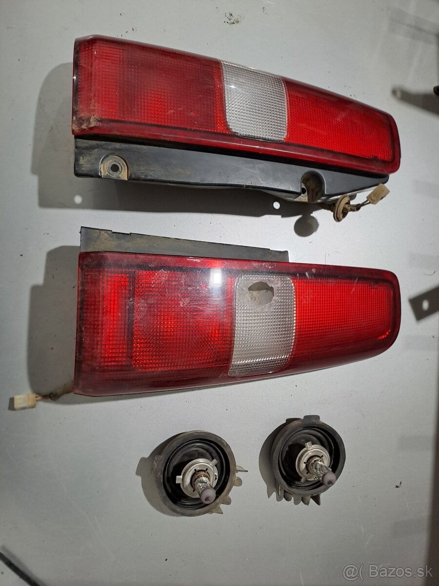 Zadné svetlá Suzuki Jimny