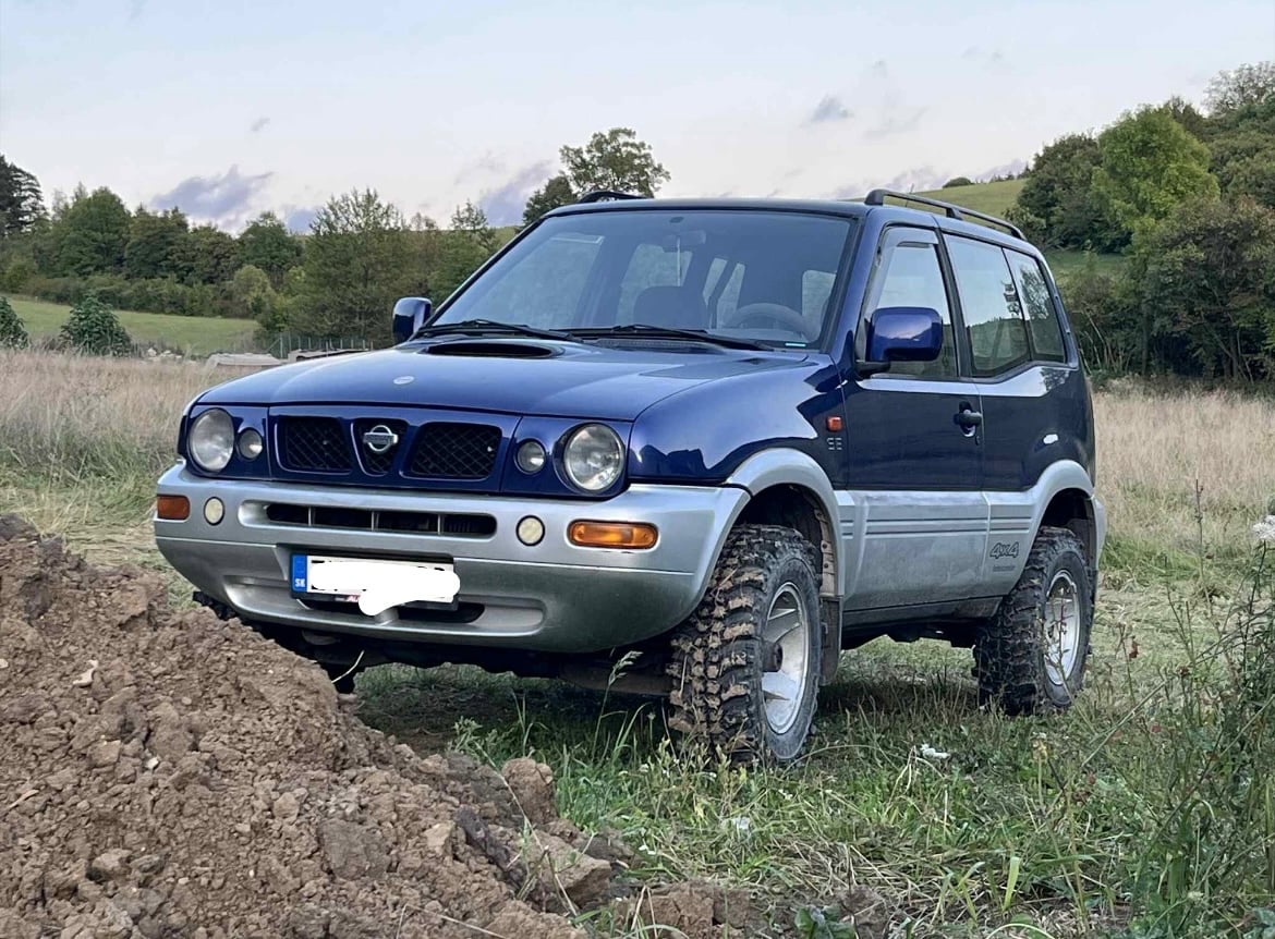 Nissan terrano
