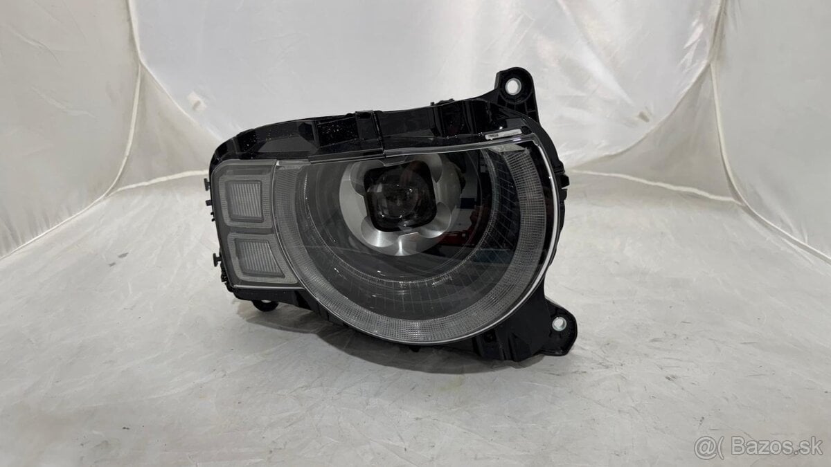 Land Rover Defender - svetlomet