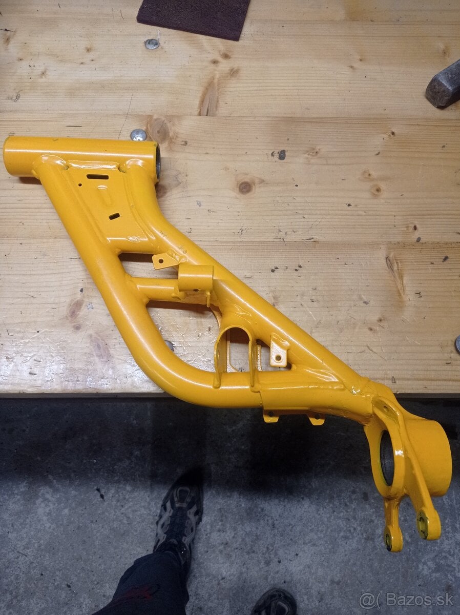 Can am renegade Outlander - rameno/vyfuk