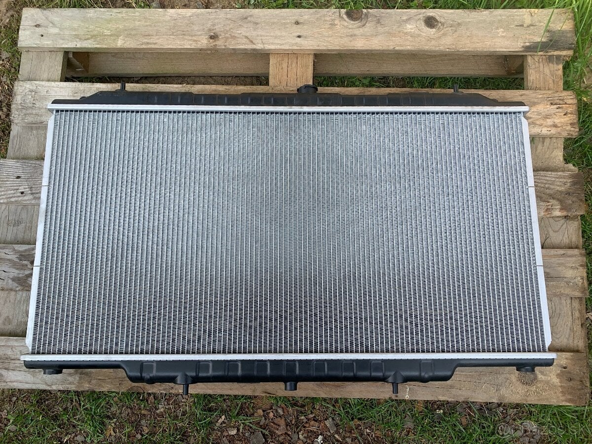 Vodný chladič Nissan Patrol GR Y61