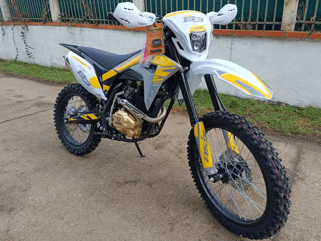 Enduro ASIX XB-83