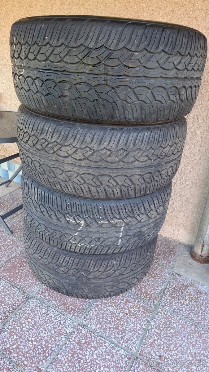 325/50 R22 116V  Yokohama