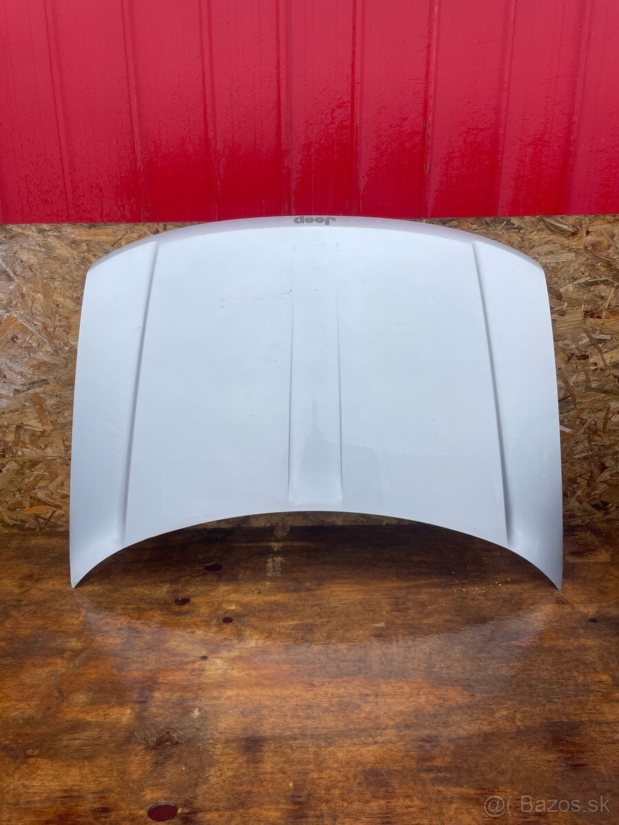 PRODÁM KAPOTU JEEP GRAND CHEROKEE WJ