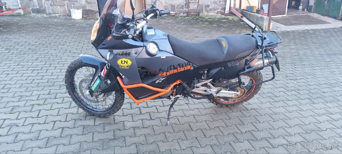 KTM 990