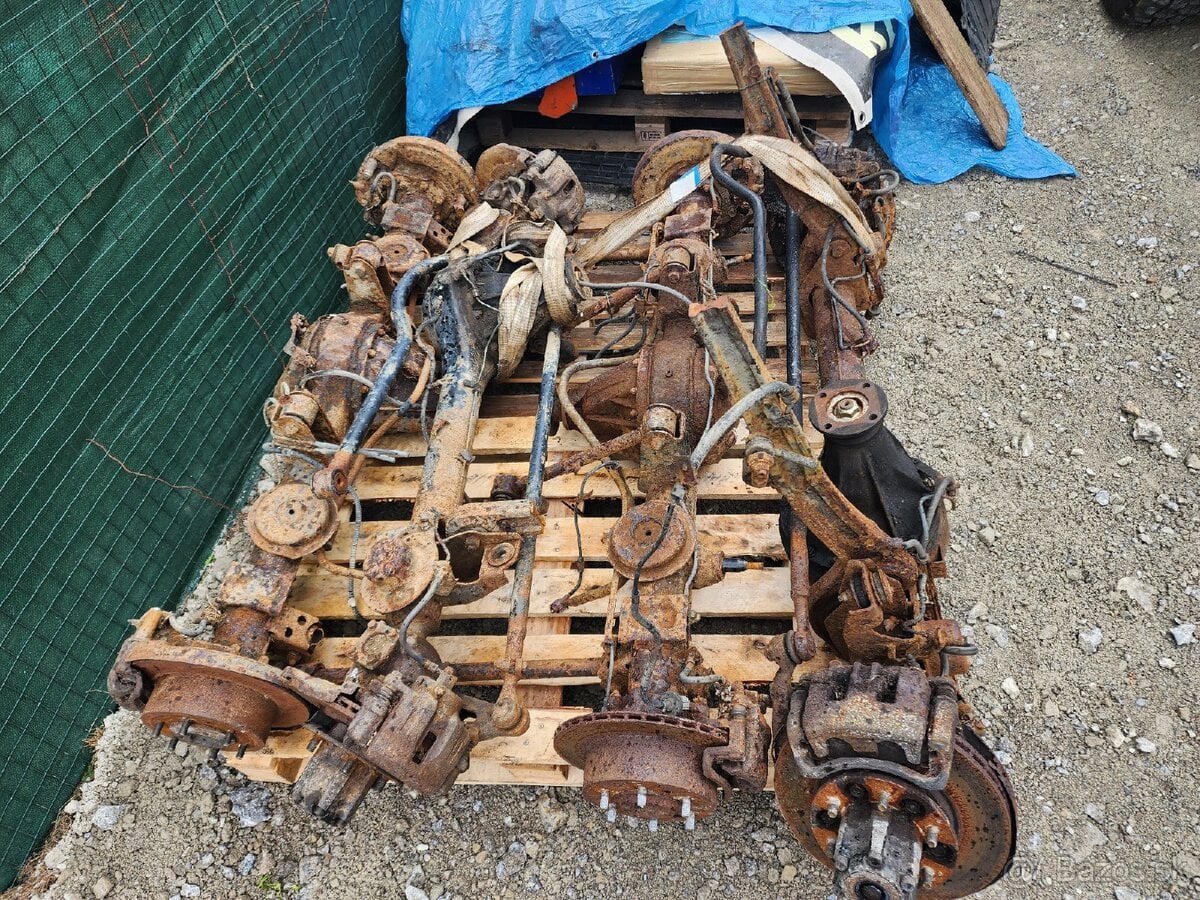 Predám nápravy na Nissan patrol Y61 a y61