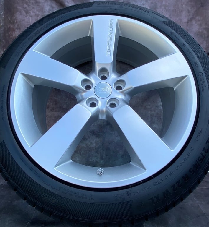 Nová zimní sada Alu Land Rover Defender 275/45R22