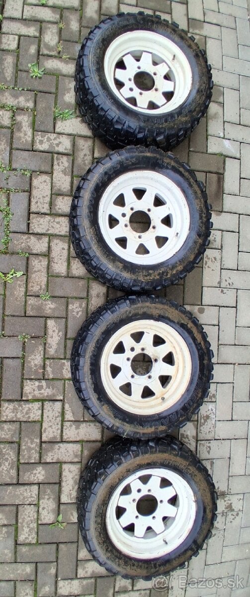 Suzuki Samurai otočné disky,gumy