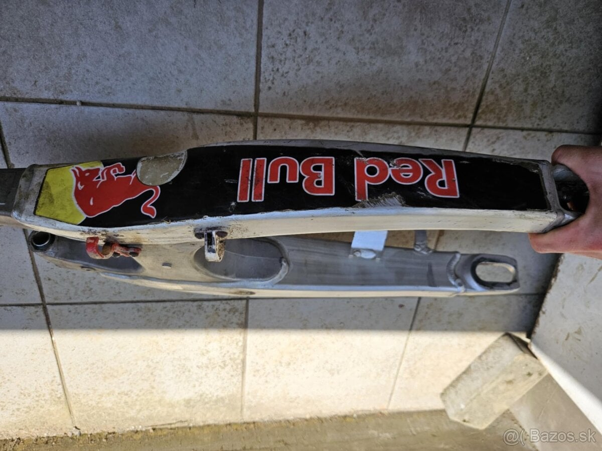 yamaha yz250f 2009 kyvna vydlica  nové ložiska